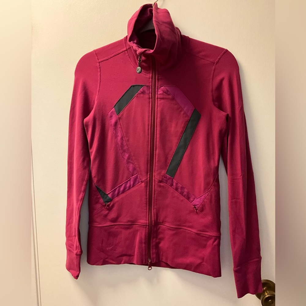 ✨Vintage Lululemon Origami Stride Jacket Sz 4 Magenta W/Accent Collar